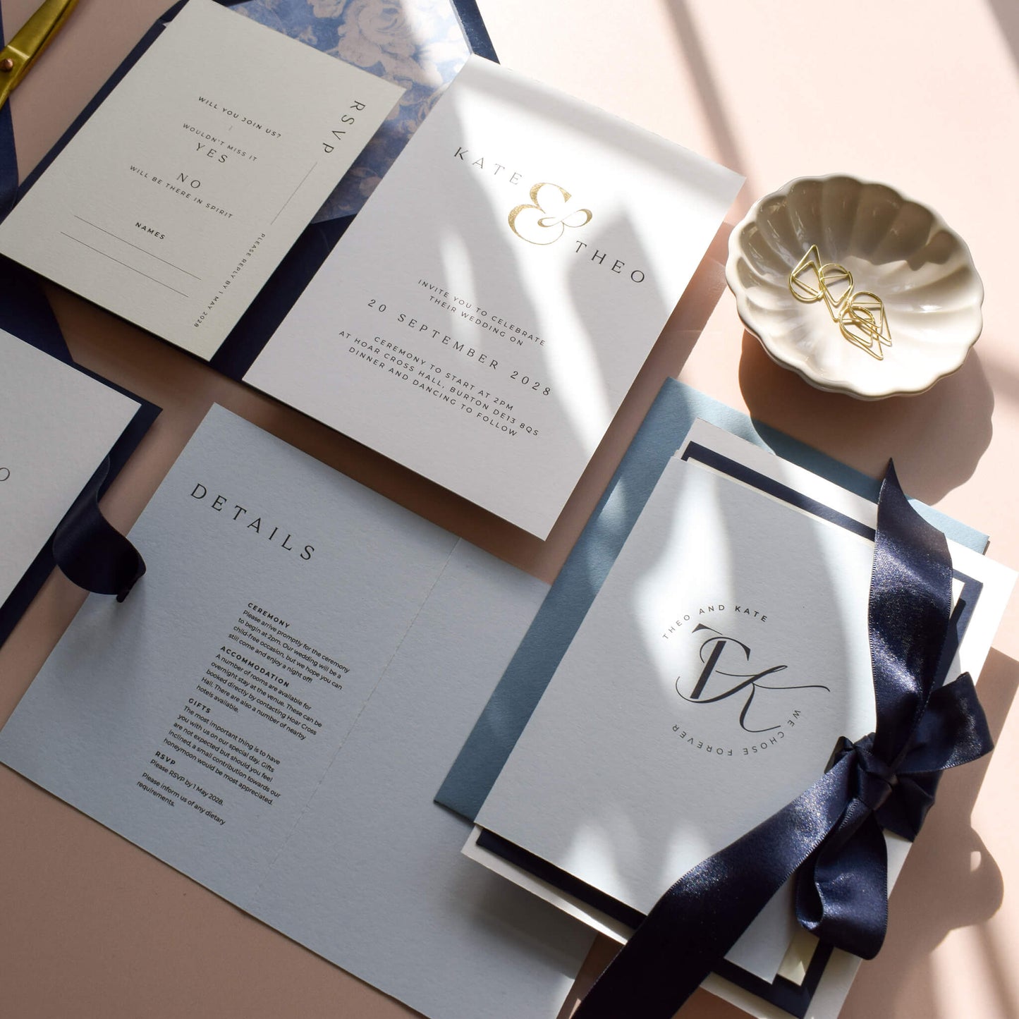 The Ampersand - Three Card Suite